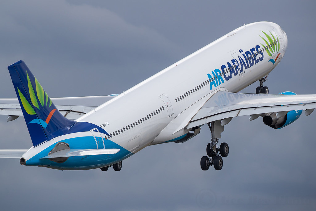 Air Caraïbes A330 Returns to Fort-de-France After Right Engine Failure