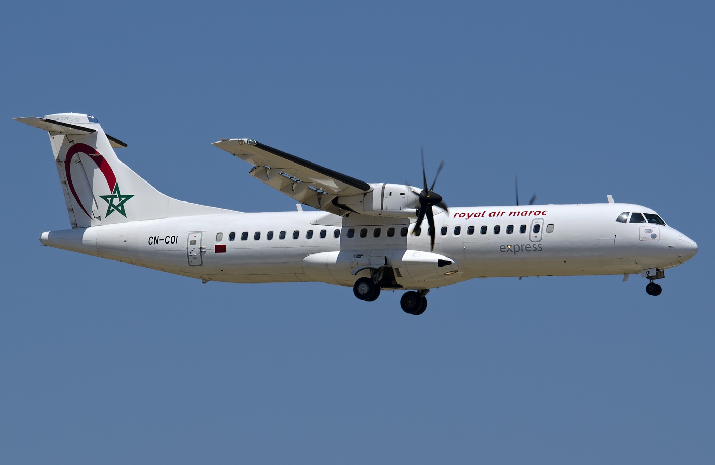 Seconds From Disaster: ATR Crosses Hold Line as Ryanair 737 Accelerates for Takeoff in Seville