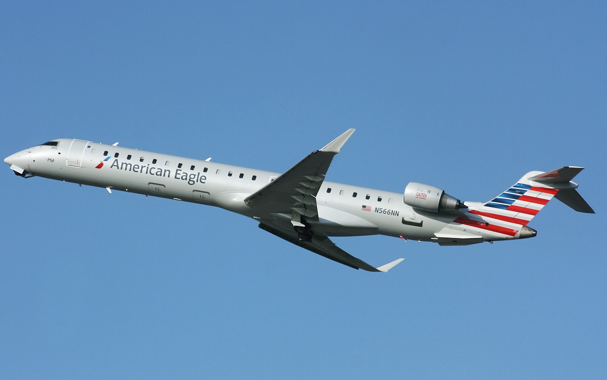 Smoke at 31,000 Feet: PSA CRJ-900 Diverts and Evacuates in Pensacola