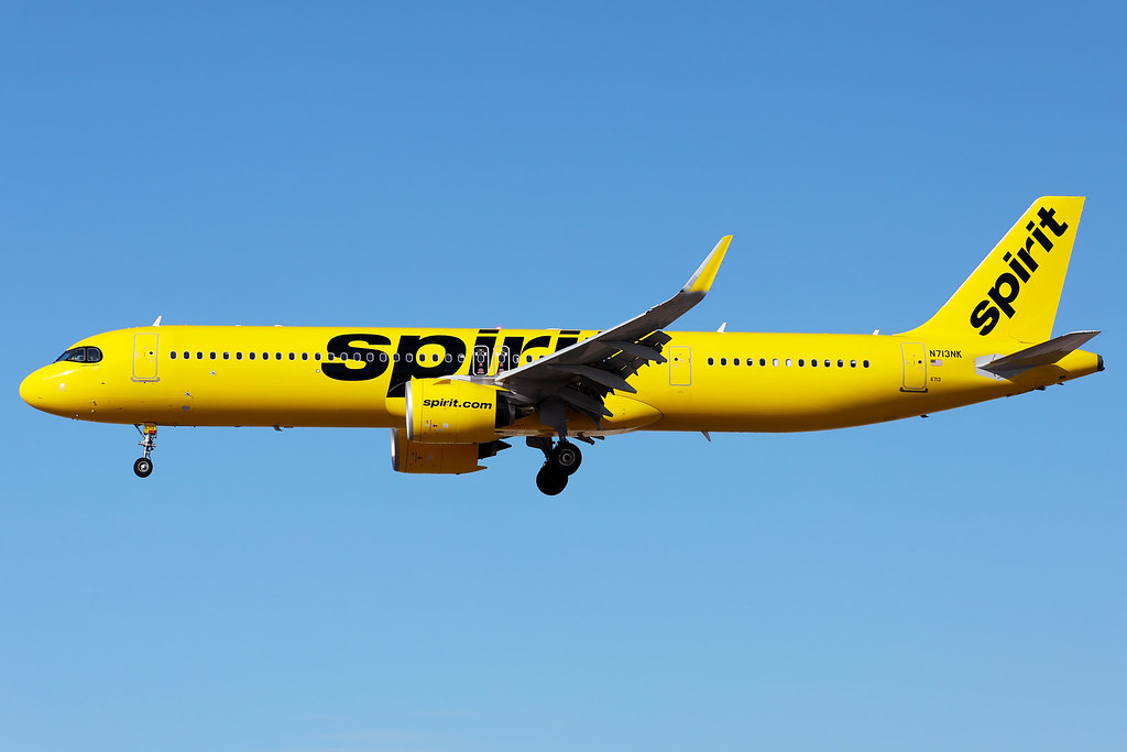 Low Go-Around Drama: Spirit A321neo Scrapes Tail on Arrival into O’Hare