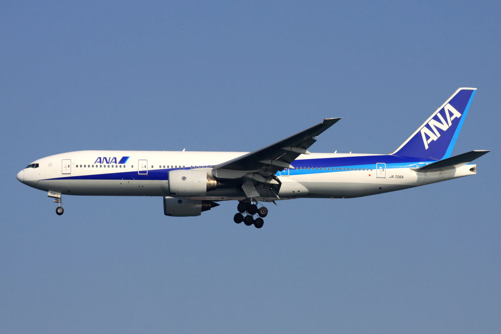 Engine Shut Down Mid-Approach: ANA Widebody Lands Safely in Sapporo