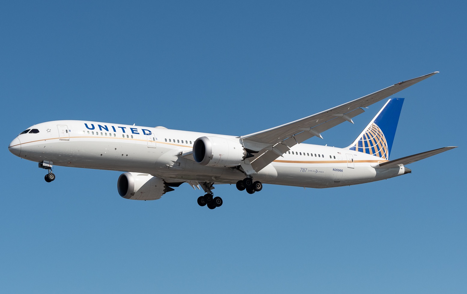 Sudden Turbulence at 38,000 Feet Leaves Crew Member Seriously Injured on Pacific Flight