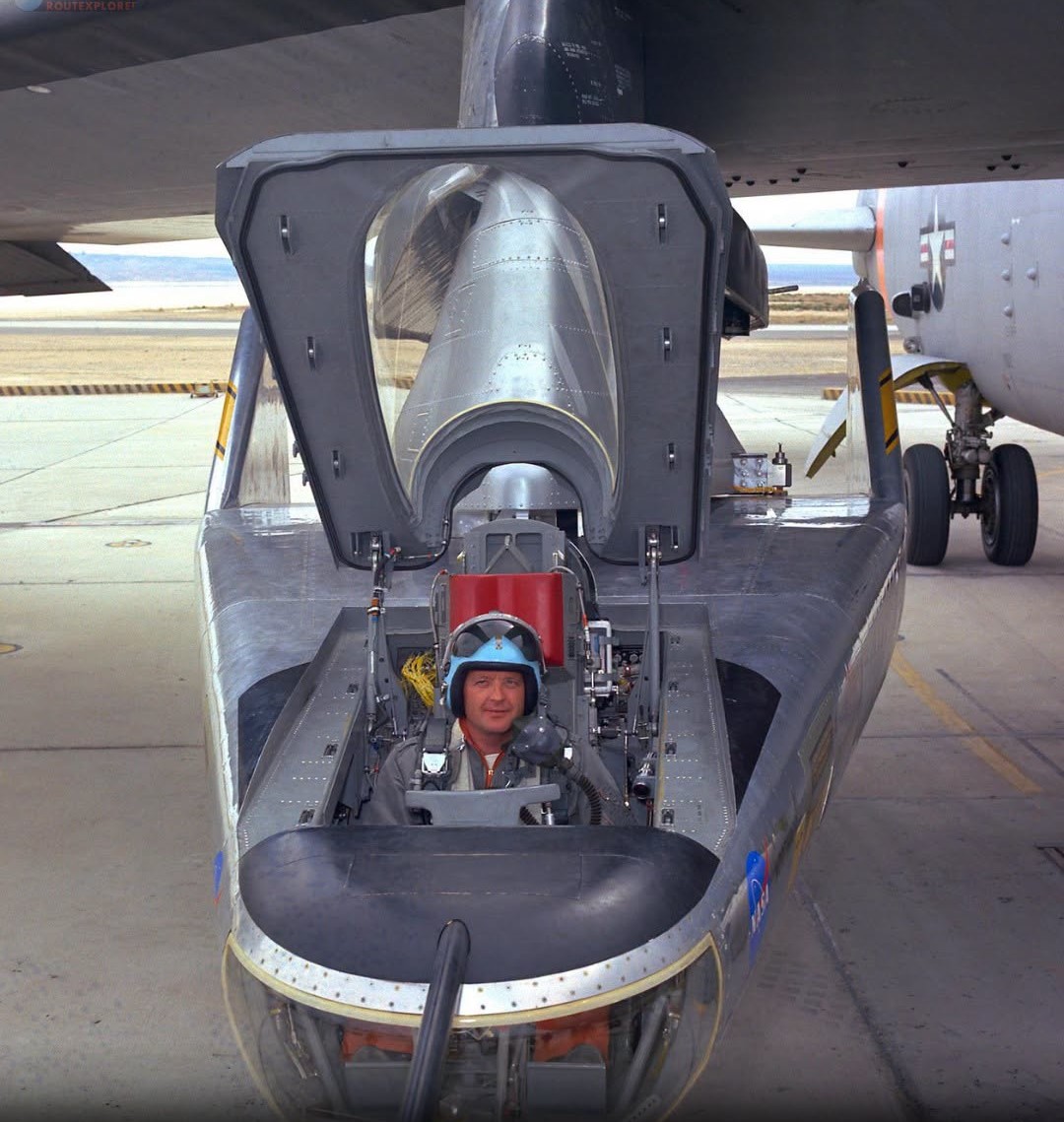 When NASA Dropped Experimental Aircraft From a B-52 to Help Shape the Space Shuttle